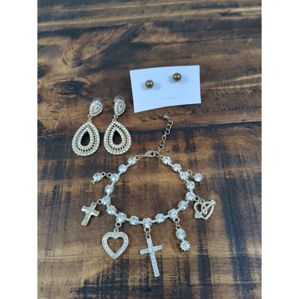 Rhinestone & Gold Tone‎ Charm Bracelet & 2 pr Earrings